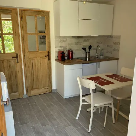 Les Lauriers Apartment